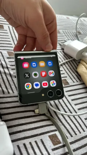 Zflip 5 retirada de peças 