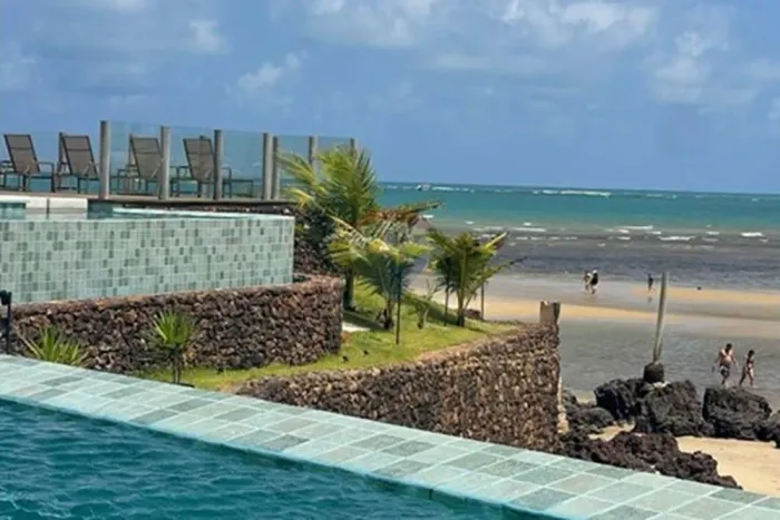 VENDE-SE TERRENO À BEIRA MAR E RIO EM CONDOMÍNIO DE CASAS - CASA DE PEDRA - PIRANGÍ DO NOR