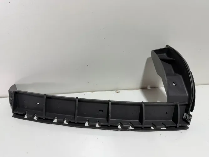 Guia para-choque traseiro Montana 04/10 L/D Original
