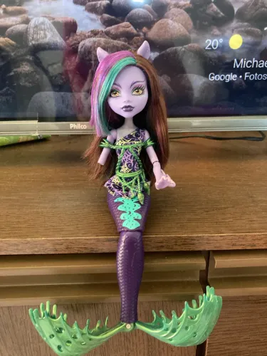 Monster high Clawdeen barreira de corais