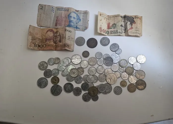 Moedas e células antigas