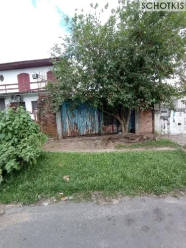IMOBILIÁRIA SCHOTKIS ALUGA TERRENO DE 6,60 METROS DE FRENTE POR 48 METROS DE FUNDOS....