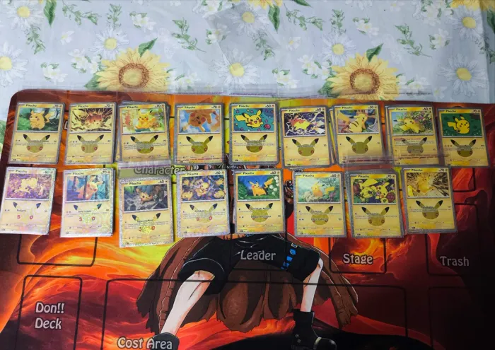 37 pikachus sortidos (os da foto) - 30 anos pokemon