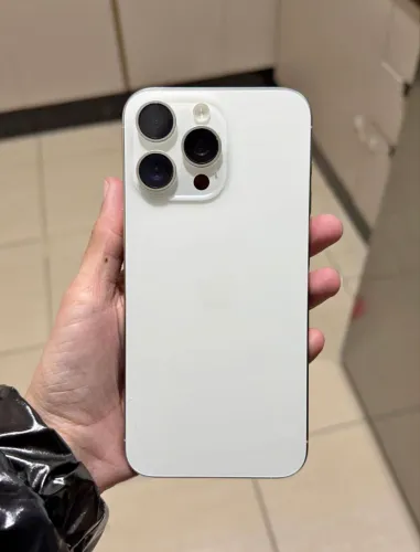 iPhone 15 pro Max 256 Gb branco 6 meses garantia