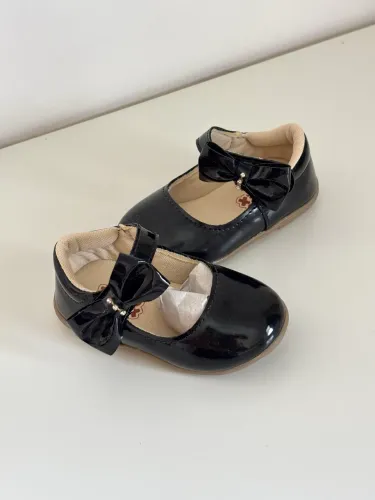 Sapatinho bebê preto tamanho 18