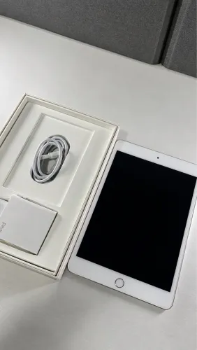 iPad Mini 4