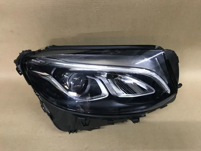 Farol Mercedes glc 17 completo