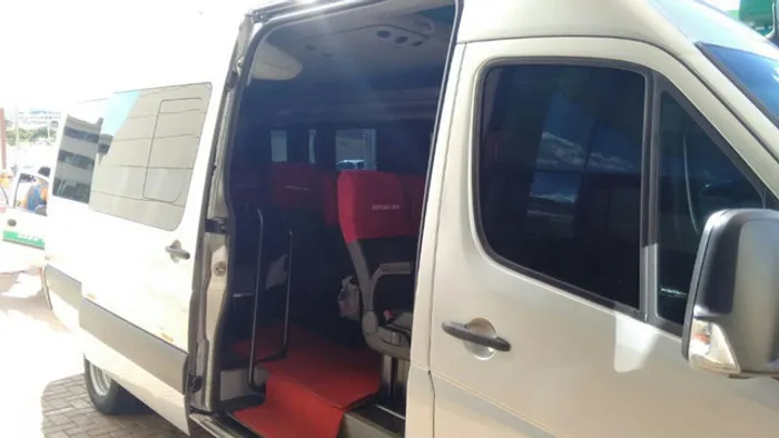 Locaçao de vans -Onibus