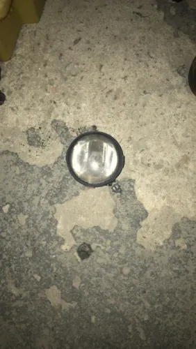 Farol de Milha Esquerdo Renault Sandero Logan (com detalhe )