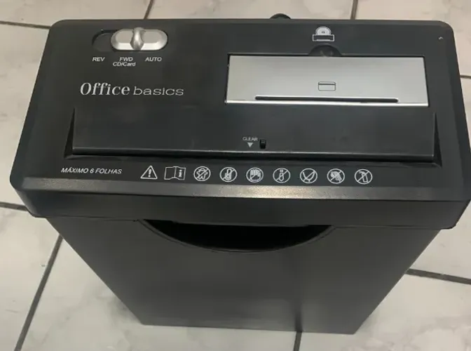 Fragmentadora de Papel Office Basics 127V 90W