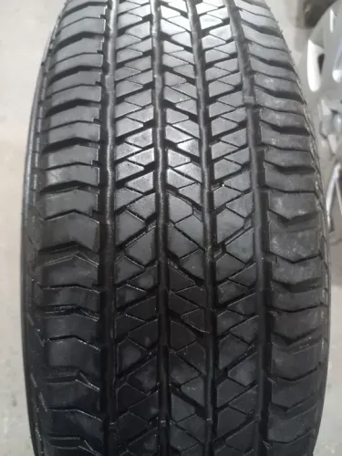 01 pneu Bridgestone dueler 205 70 15 uma unidade 