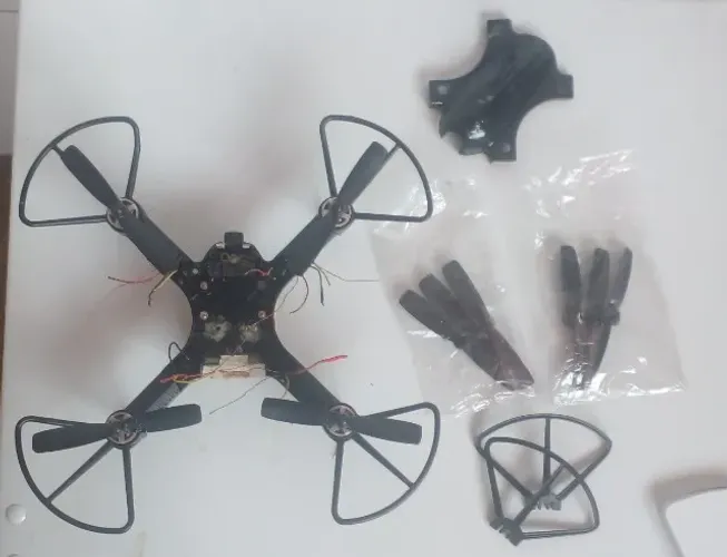 quadro com motor mais acessorios  drone mjx bugs 3 mini vai como esta na foto