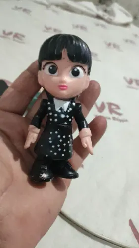 MINI BONECA DA WANDINHA 