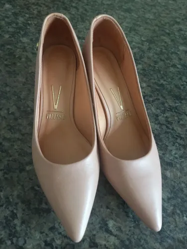 Sapato Scarpin Vizzano nude número 36