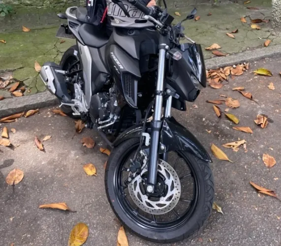 Fazer 250 ABS 2023 Ótimo estado.