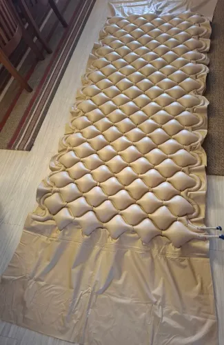  1 Colchão inflável para piscina