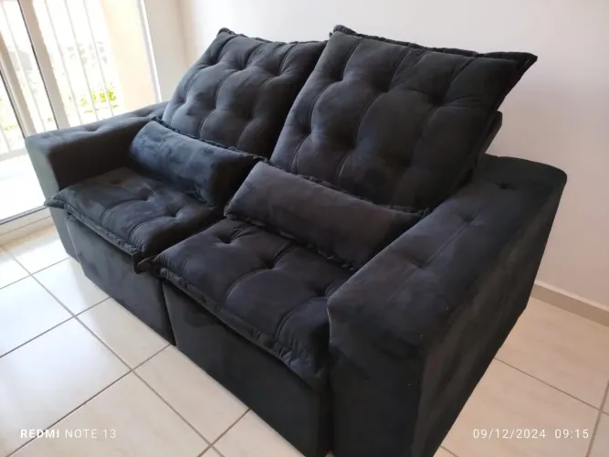 Sofá Preto retrátil - Conforto e Estilo