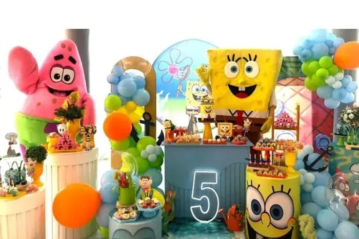 Bob Esponja e Patrick personagens vivos cover Festa infantil