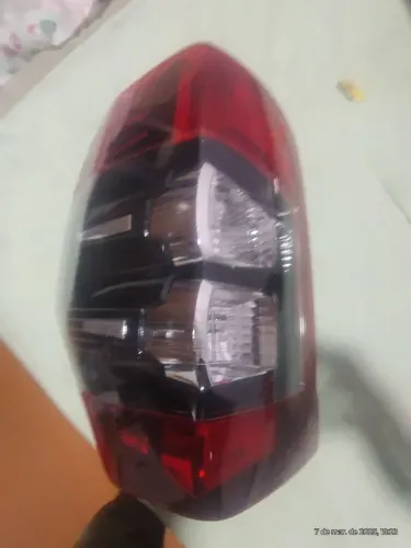 Lanterna L200 Triton 2024 LE