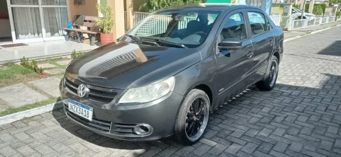 Volkswagen Voyage 1.0 City, 2013 completo, troco