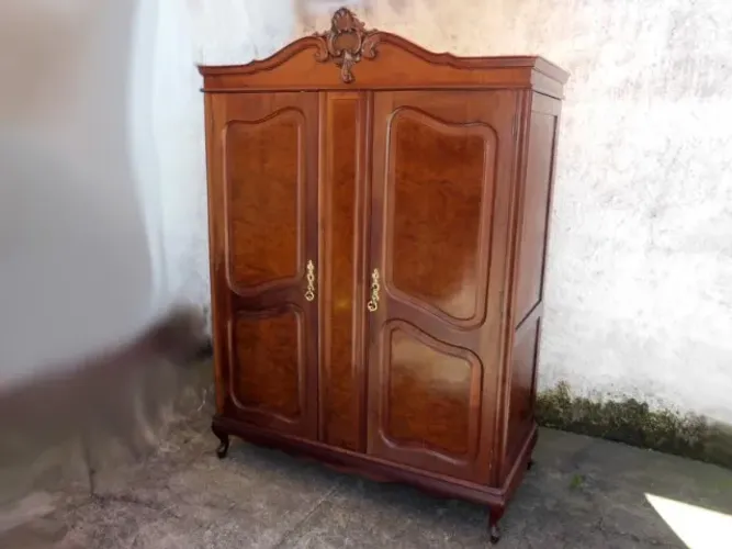 Antigo Guarda Roupa Chipandelle Imbuia Maciça Móveis Pedroso