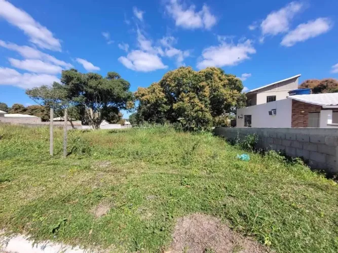 Terreno à Venda 360m² São Pedro da Aldeia no Condomínio Cantarinos Solar II R$ 150.000,00