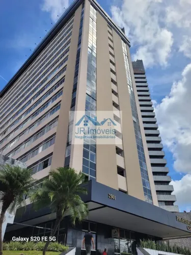 Sala Comercial à Venda no Caminho das Árvores - Parque Bela Vista - Salvador - BA.