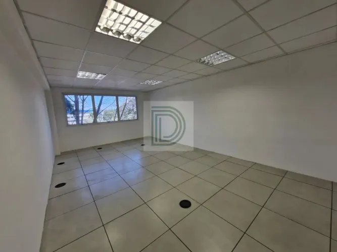 Sala Comercial para Locação no Shopping The Square Open Mall na Granja Viana