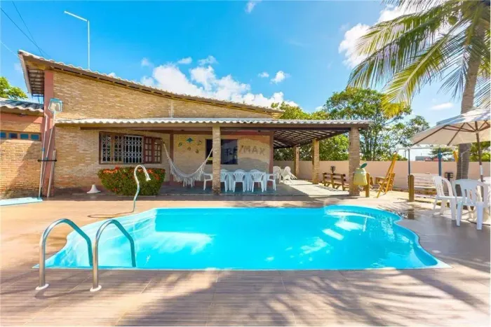 Imóvel para venda possui 292 metros quadrados com 4 quartos em Barra do Jacuípe - Camaçari