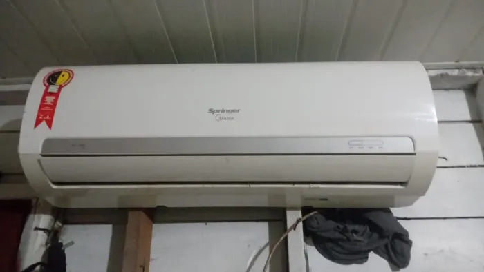 Central Sprinter 12.000 btus em ótimo estado.