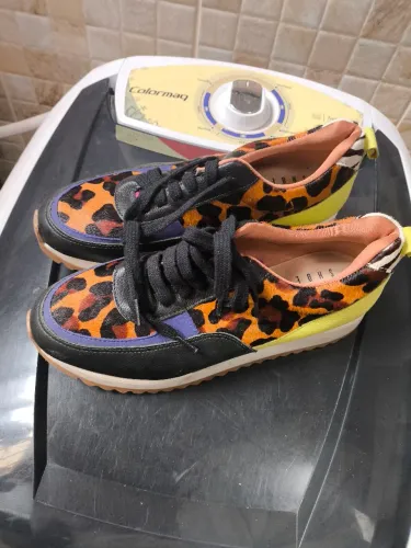 Tênis feminino