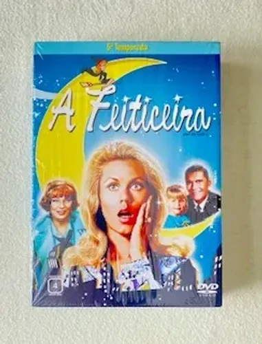 Box com 4 DVDs A Feiticeira - A Quinta Temporada Completa