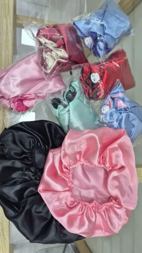Toucas de Cetim - Diversas Cores