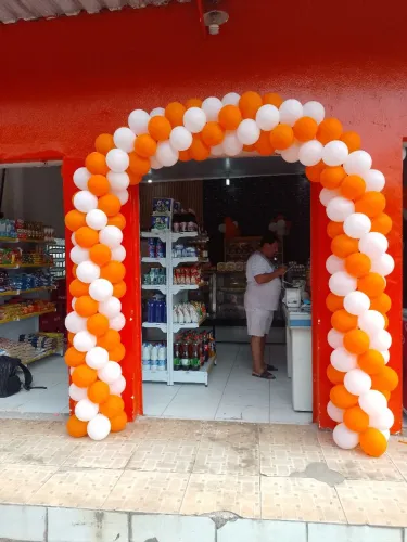 Enchimento e decoração com balões