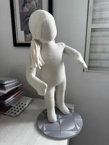 Manequim tecido infantil para loja de roupas 