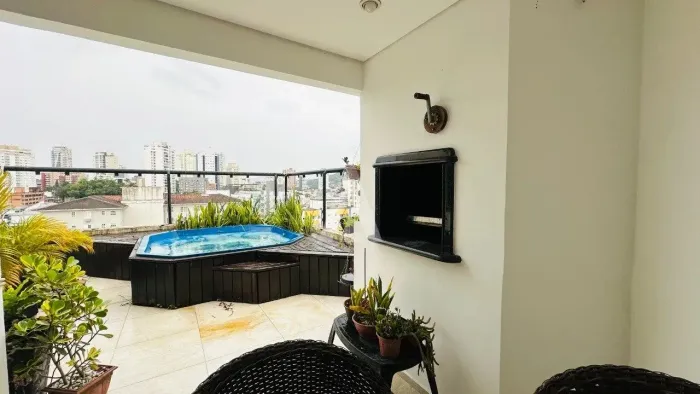 Cobertura com 2 suíte(s) mais 3 quarto(s) à venda no bairro Anita Garibaldi em JOINVILLE, 