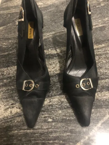 Scarpin preto de cetim (numero 35)
