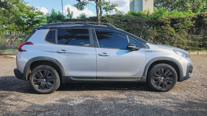 Peugeot 2008 Style 1.6 Turbo Flex 16V 5P Aut. 2023