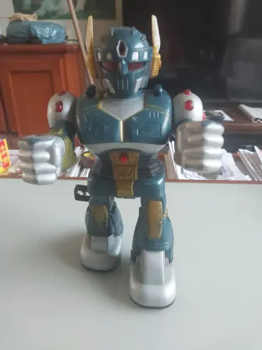 Robô Thunder Warrior Model 3077. Ano 1997.