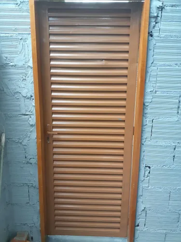 4 folhas de porta R$200
