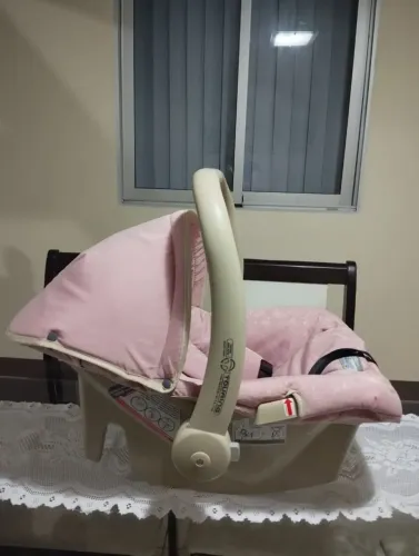 Cadeirinha de bebê conforto Burigotto 