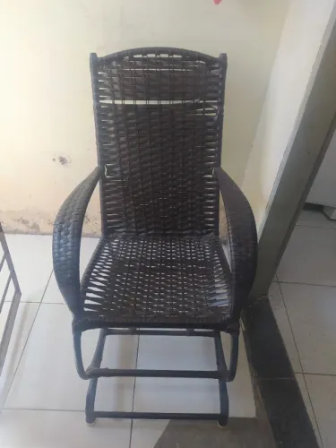 Cadeira empenada 60,00 ou troco por algo do meu interesse 