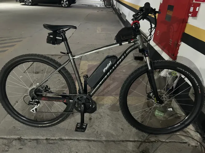 Bike elétrica Specialized Rockhopper