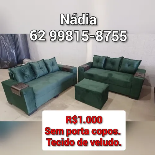 Sofá 2 e 3 lugares + Puff de Veludo