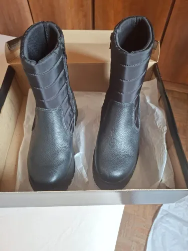 Coturno preto Usaflex,  n°35. Modelo elegante, super confortável e em estado impecável.