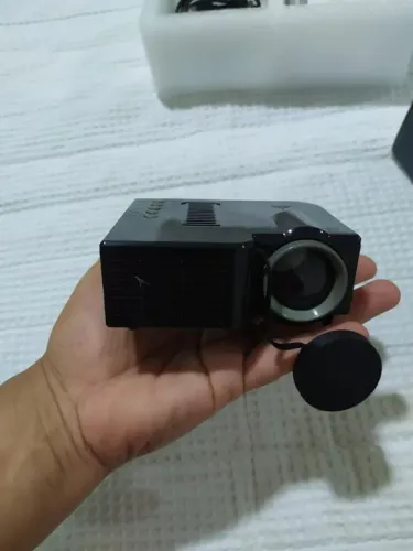 Retroprojetor novo mas não funciona por 100 reais.
