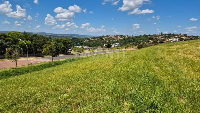 Terreno à venda no Condomínio Entre Verdes em Campinas na Davanti Imóveis.