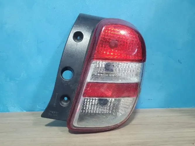 Lanterna Direita Nissan March 2012 a 2014 26550 1HL0A