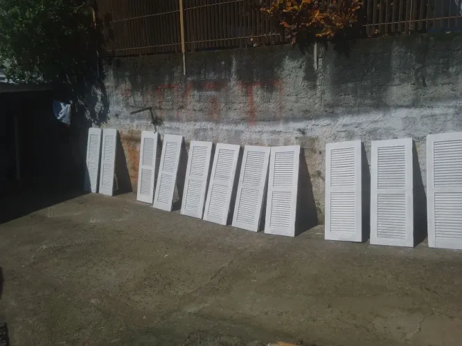 Conserto, reparos e restauração de janelas de madeira 