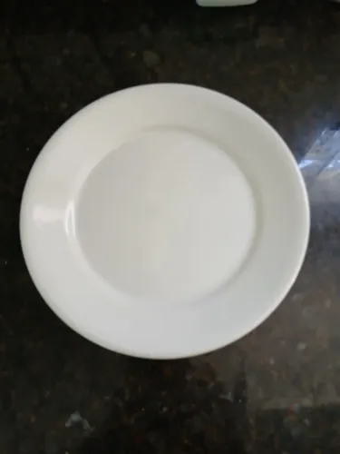 Pratos de porcelana Schmidt 